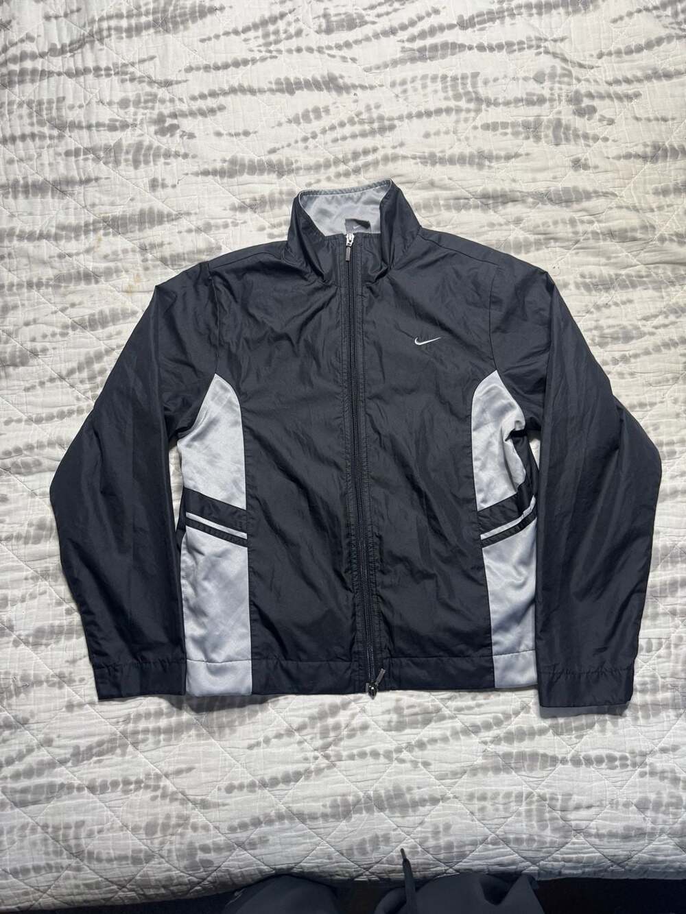 Vintage Nike Windbreaker Jacket Womens Small Black Silver Full Zip Track Jacket